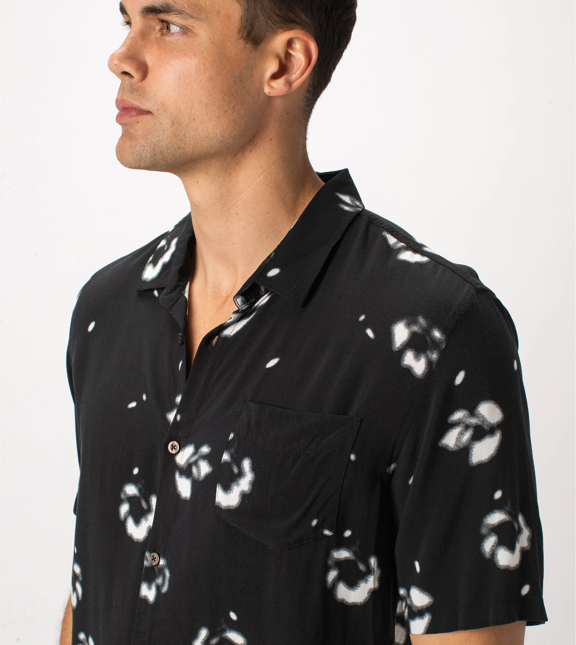 Flower SS Shirt Black