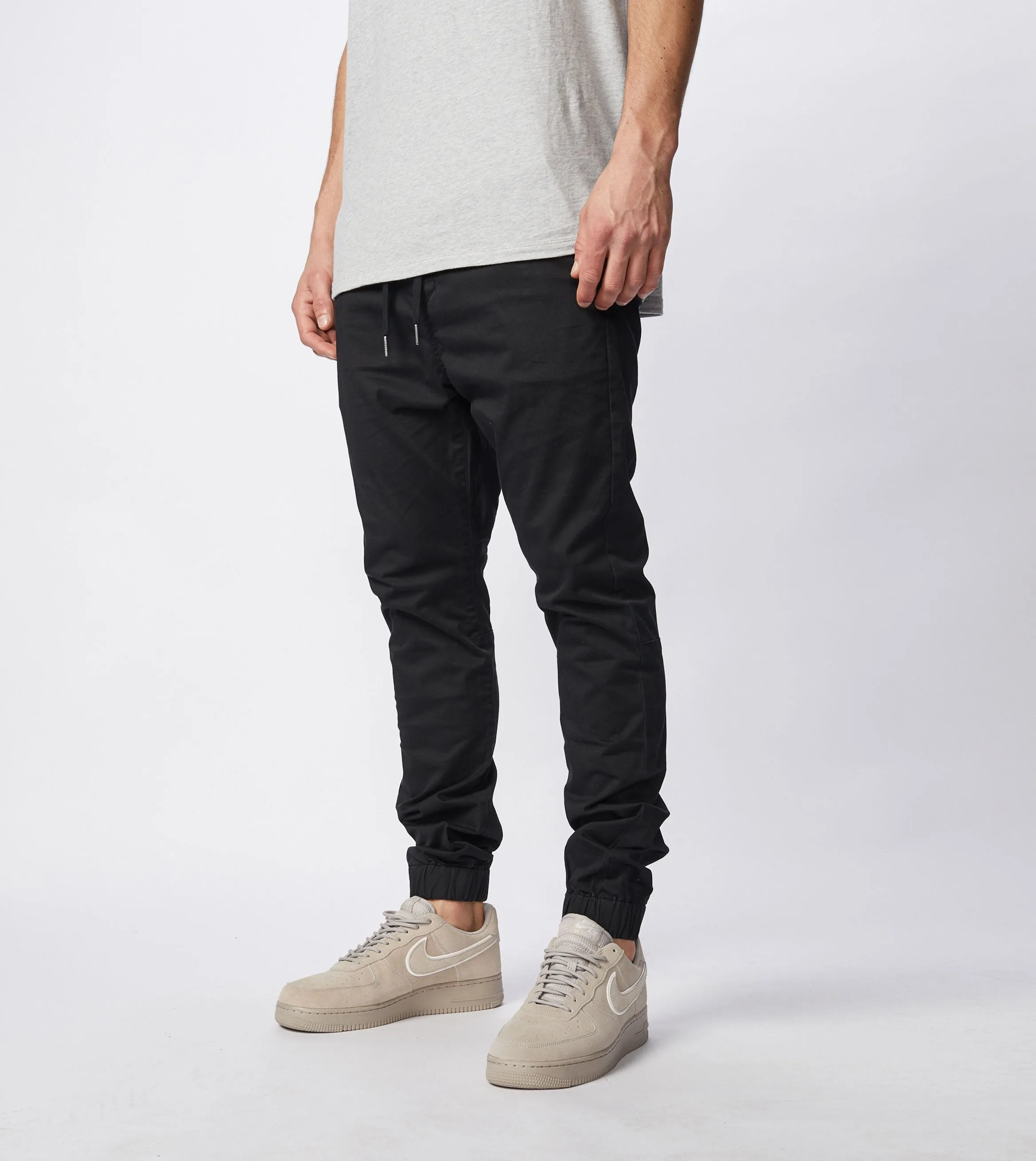 Sureshot Lightweight Jogger Washed Black